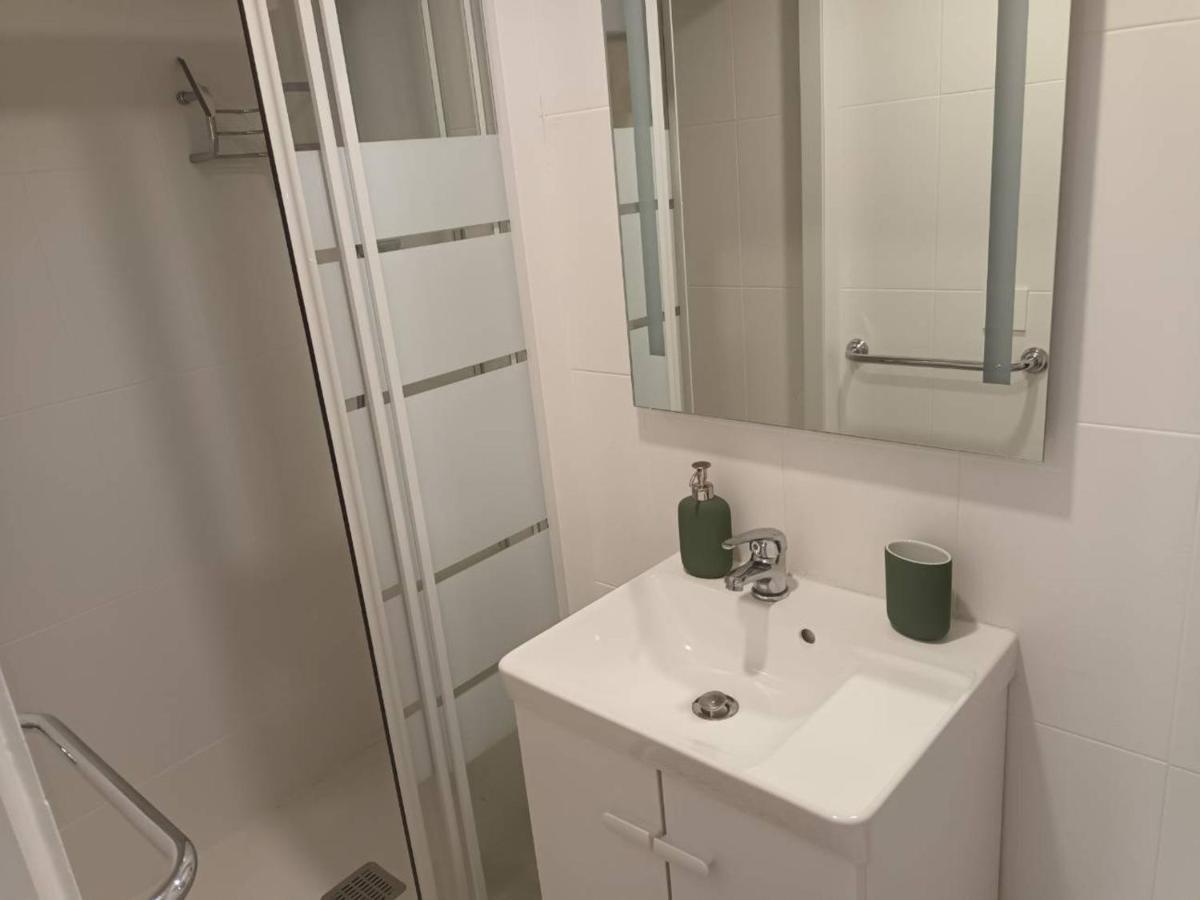 Appartement T2 Renove, Centre-Ville Hendaye, Proche Baie, Sans Ascenseur, Balcon, Calme, Wifi Non Inclus - Fr-1-239-850 Buitenkant foto