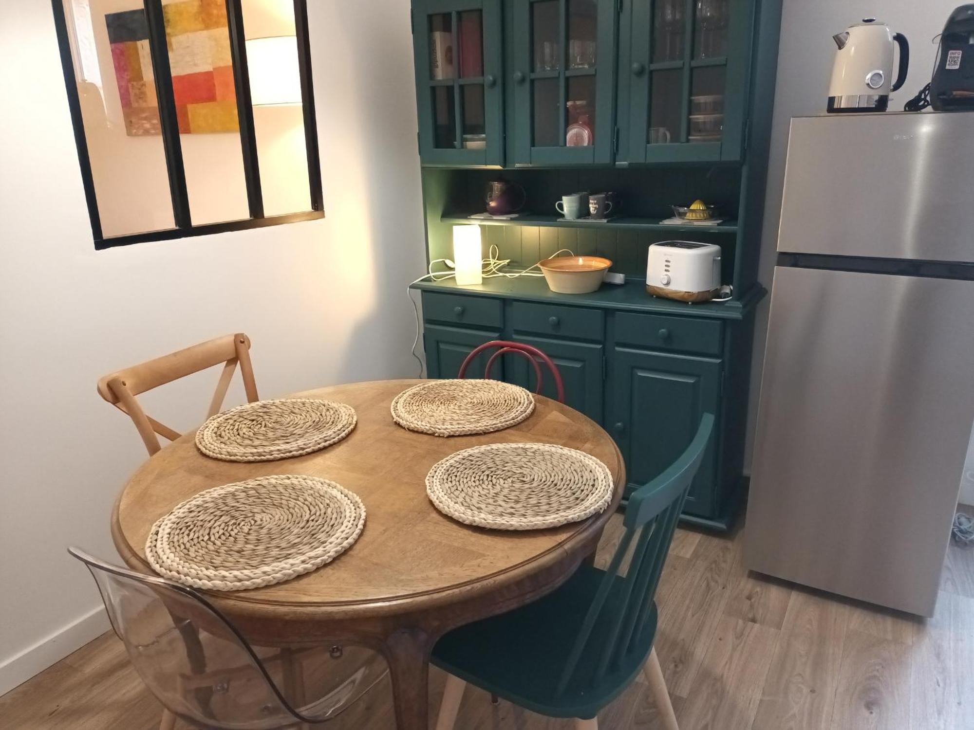 Appartement T2 Renove, Centre-Ville Hendaye, Proche Baie, Sans Ascenseur, Balcon, Calme, Wifi Non Inclus - Fr-1-239-850 Buitenkant foto