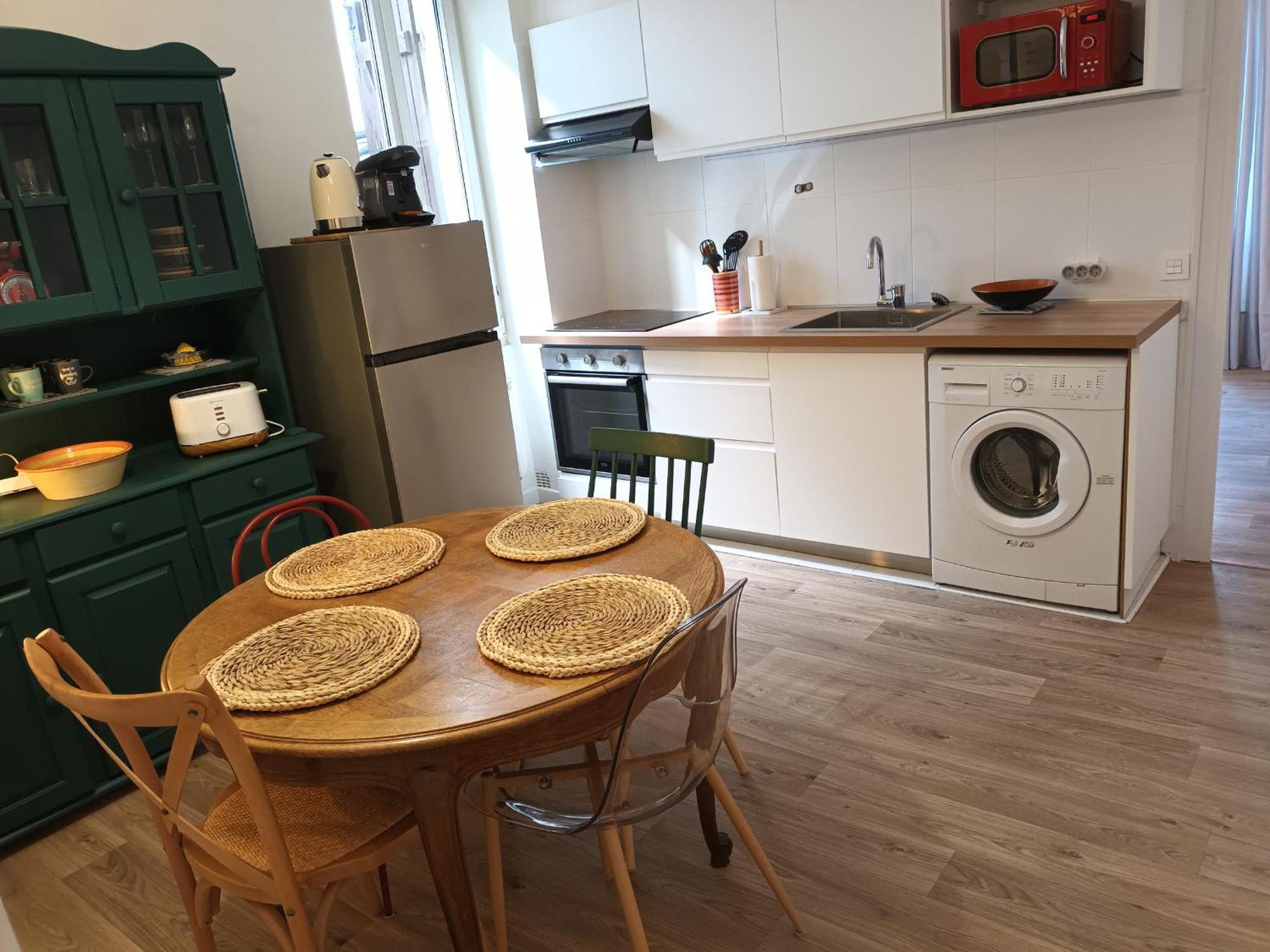 Appartement T2 Renove, Centre-Ville Hendaye, Proche Baie, Sans Ascenseur, Balcon, Calme, Wifi Non Inclus - Fr-1-239-850 Buitenkant foto